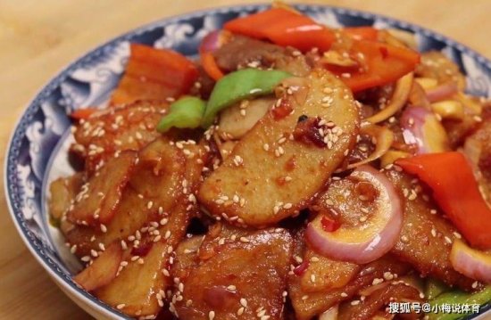 分享干锅土豆片<em>的做法</em>，香辣可口，开胃下饭