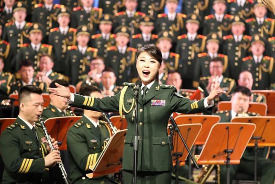 <em>武警部队</em>成功举办庆祝<em>中华人民共和国</em>成立74周年交响合唱音乐会