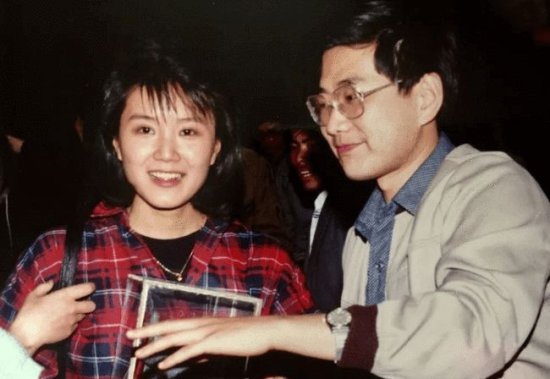 《北京人在纽约》28年，演员现状差距大，女N号的女儿成一线