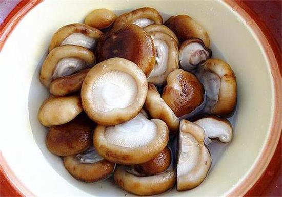 香菇一般<em>煮多久能熟</em>？如何做出美味的香菇？