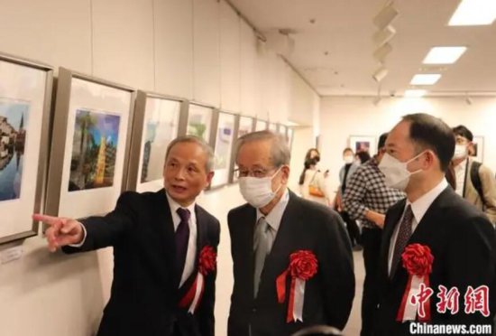 “<em>风月</em>同天”纪念中日邦交正常化50周年摄影展开幕式在日本举行