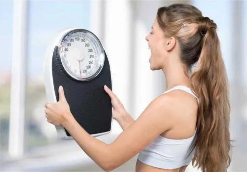 节食营养不良，运动难坚持！一个方法，45天成功减肥14斤，并且...
