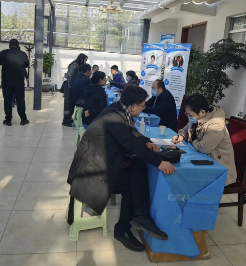 西藏自治区人民政府驻上海办事处组织上海医疗专家赴藏开展巡诊...