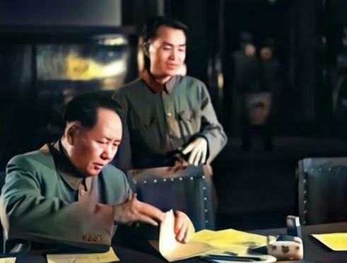 毛泽东问警卫员你是不是姓开封的封？他回答不是，是一封信的封