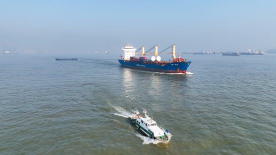 江苏<em>江阴</em>1—8月船载外贸货运量突破4200万吨，创新高