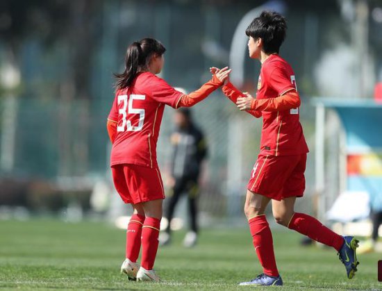 伟大2-1！中国女足国青又赢了，提前出线，期待U20世界杯夺冠！