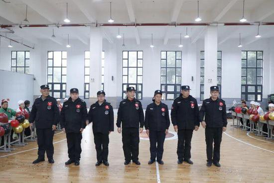 九龙坡区锦苑小学举行第四届后勤员工技能大赛