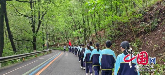 宜宾市第十二中学师生赴赵一曼纪念馆学习，传承红色精神