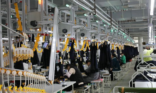 信阳淮滨：转型升级智能化 打造纺织服装产业新质生产<em>力</em>