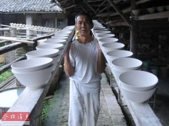 景德镇吸引各地艺术家 外媒：中国瓷器享誉世界