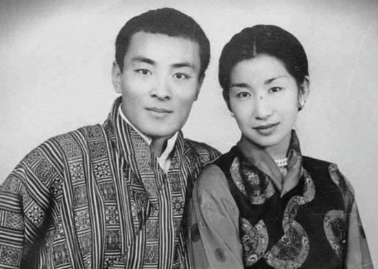 名流｜亚洲颜值天花板的不丹王室，一生爱一人的故事<em>是真的么</em>？