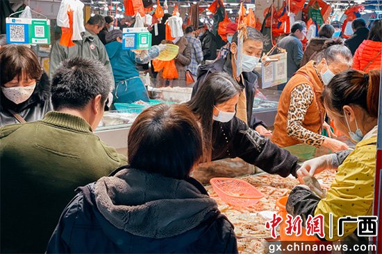 广西北海春节假期消费市场火热