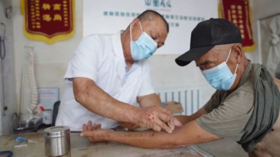 身残志坚！21年的坚守，涿州这个村医用行动诠释医者仁心