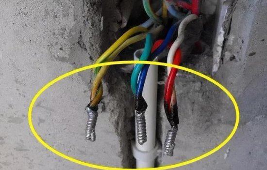 危险：新房绝对不可以装这样<em>的电线</em>，47岁电工的忠心劝告！