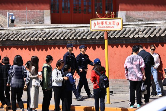 北京东城公安开展“捍卫·2024春夏平安行动”