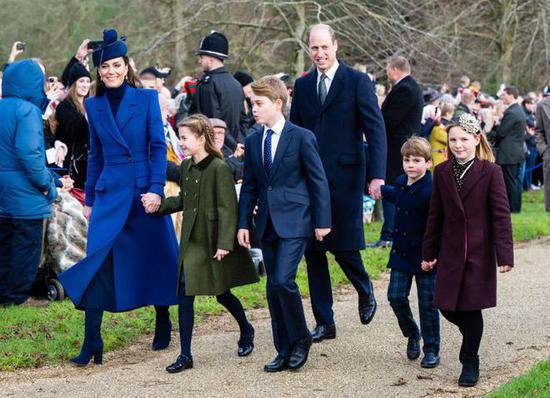 王室迎来生日庆典：路易王子六岁啦，照片由凯特王妃拍摄