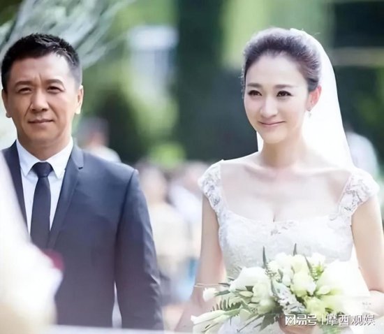 <em>李小冉</em>：39岁嫁给男闺蜜，5个亿随便作，如今婚姻状况如何？