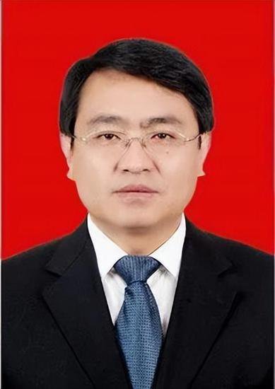 广东一市选出新政协主席 | 北京一区新增一位“85后”副区长