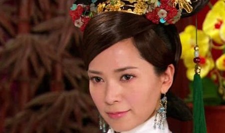 清朝唯一抚养过两代帝王的女人，雍正封皇贵妃，乾隆为她辍朝十...