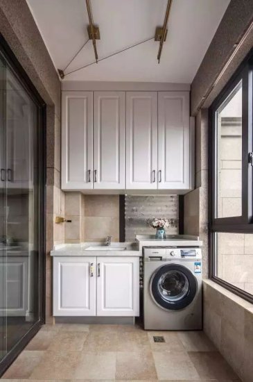 <em>阳台洗衣房</em>的5种设计技巧，一个比一个实用！