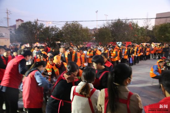 <em>虞城县</em>举行庆祝第二十二届环卫工人节活动