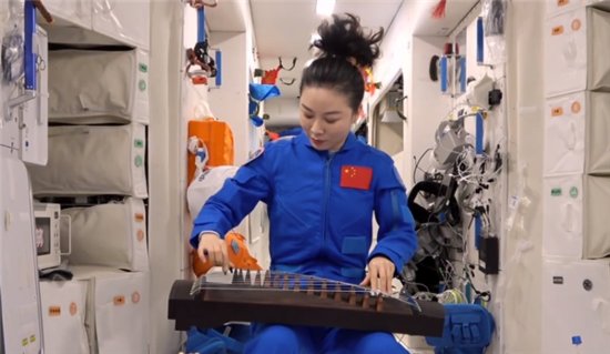 中国首位<em>出舱女航天员</em>！王亚平空间站弹古筝送元宵祝福