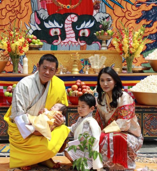 名流｜亚洲颜值天花板的不丹王室，一生爱一人的故事<em>是真的么</em>？