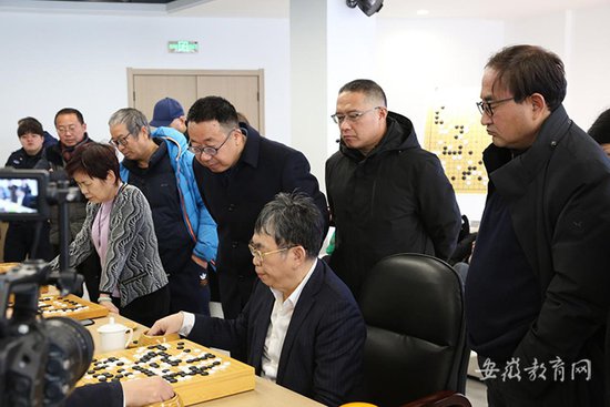围棋大师走进滁州职业技术学院开展文化交流活动