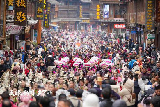 “到贵州看非遗、观民俗”成为众多游客的旅行清单——民俗文化...