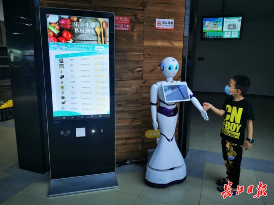 机器人导购、垃圾分类处理、配套公共服务……黄陂首家3.0智慧...