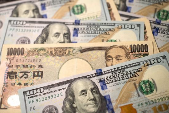 特朗普称美元对日元汇率飙升是美国<em>出口</em>“灾难”