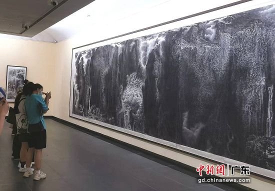 “继往开来——来支钢水墨艺术展”在广东美术馆开幕