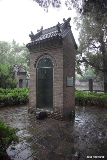 河南孟县韩庄村，始建于唐代的唐宋八大家之首韩愈墓