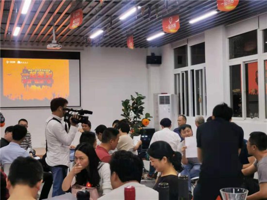 日本知名媒体NHK记者造访一品创客 采访报道台湾创业青年