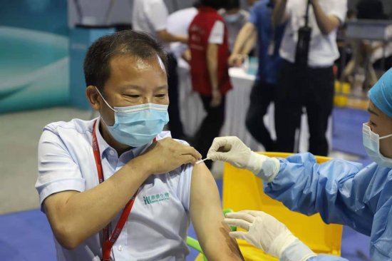 <em>好</em>消息！首个广东<em>产的</em>新冠疫苗在深圳开打