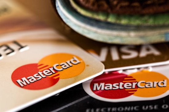 多<em>银行</em>发布信用<em>卡</em>禁令，信用卡全面从严管控到底该怎么看？