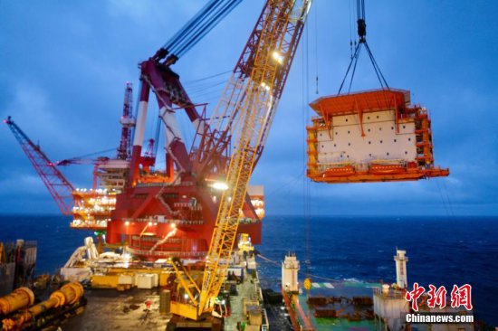 中国海油“恩平20-4”钻采<em>平台</em>上部组块完成海上安装作业