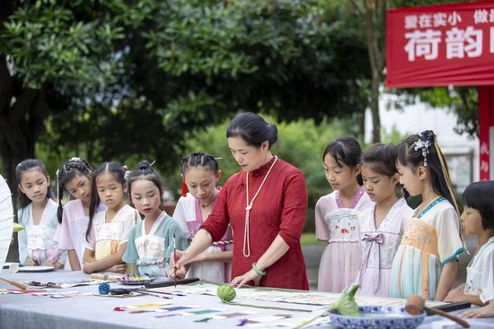 “让每一个孩子成为最好的自己”——记广西壮族自治区党的...