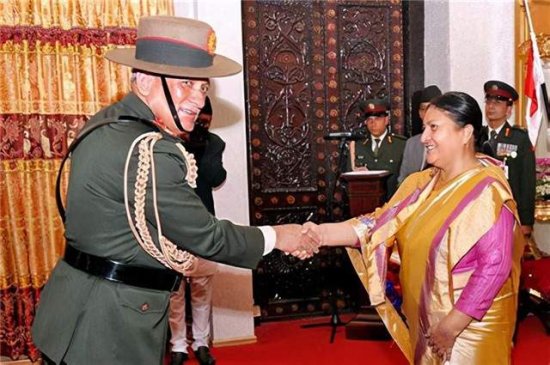 夹缝里生存，<em>命运坎坷</em>，尼泊尔女总统班达里的成长之路