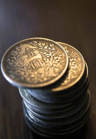 硬币的历史，一个<em>最简单的说法</em>是：硬币就是国家金属货币