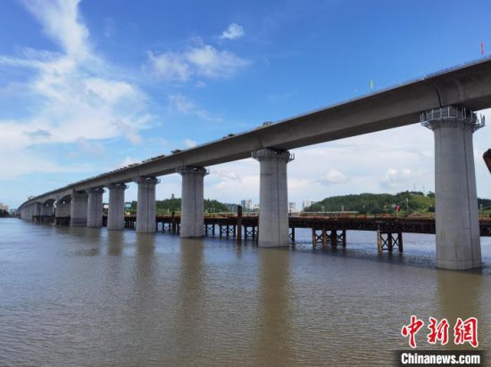 中国首条直通中越边境高铁建设进入收尾阶段