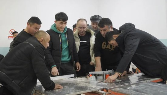 新疆“去冬今春”职业技能培训为农村劳动力增收“赋能充电”