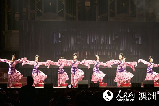 北京<em>舞蹈学院</em>青年舞团《舞动经典》在澳大利亚悉尼首演