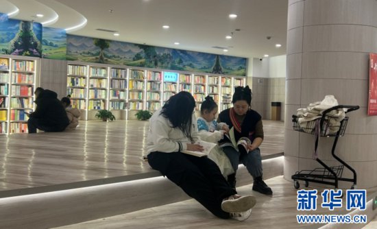 呼和浩特：新华书店寻年味