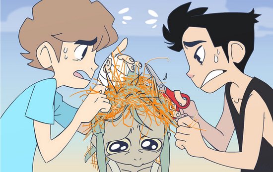 搞笑：小美人鱼为头上的鱼线闷闷不乐，男孩们也用垃圾<em>装饰头发</em>