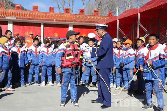 西藏森林消防总队：多措并举将<em>防火的</em>“种子”撒满雪域高原