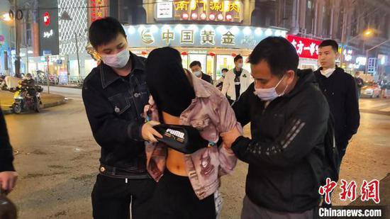上海警方全链条打击电诈及黑灰产 电信诈骗既遂、立案数“五年...