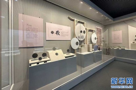 武汉博物馆青铜镜修复成果展开展