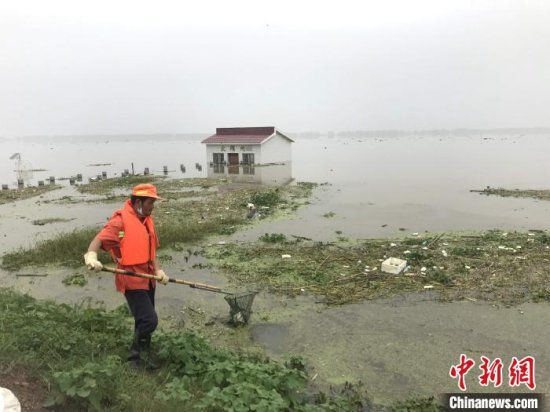 <em>武汉</em>结束超长梅雨季 高水位下防汛形势依然严峻