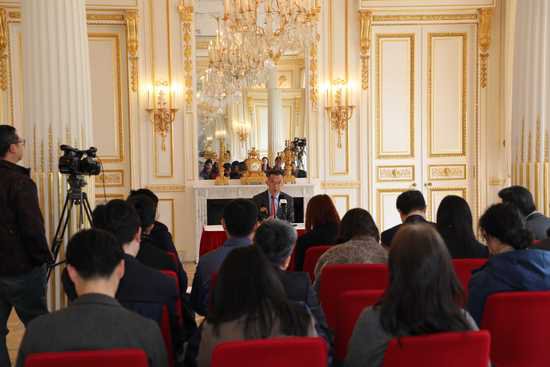 中国驻法大使就习近平主席对法国进行国事访问接受媒体联合采访